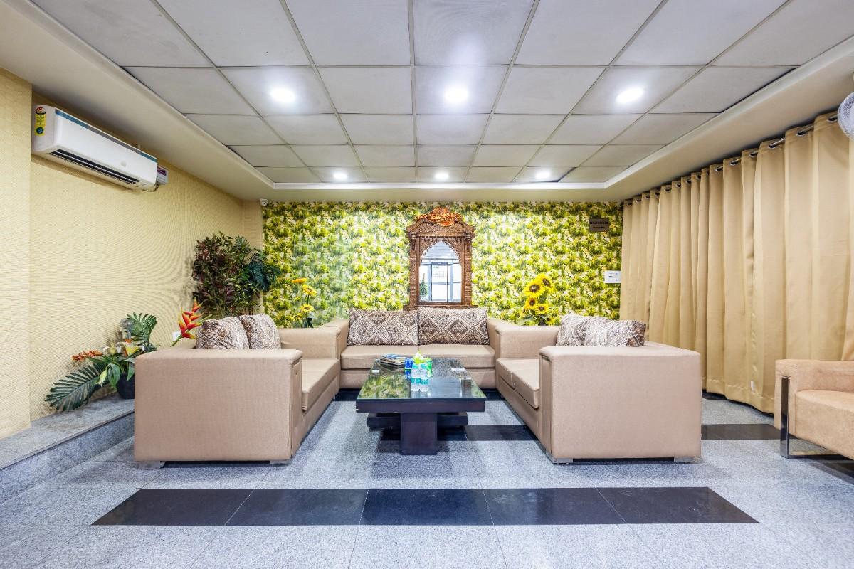 Discover Premium Hospitality at Aerostar Gold Hotel
